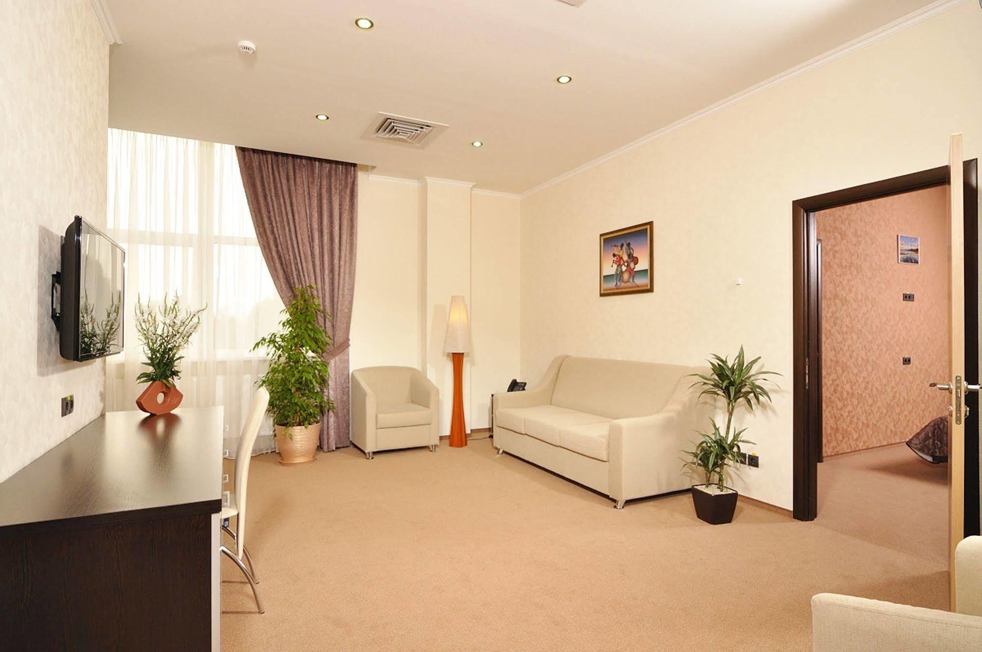 Terra Nova Sport&Spa Hotel Hatne Bagian luar foto